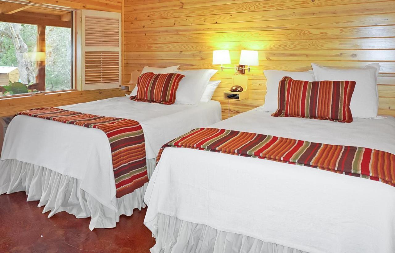 Wimberley Log Cabins Resort And Suites- Unit 7 Buitenkant foto